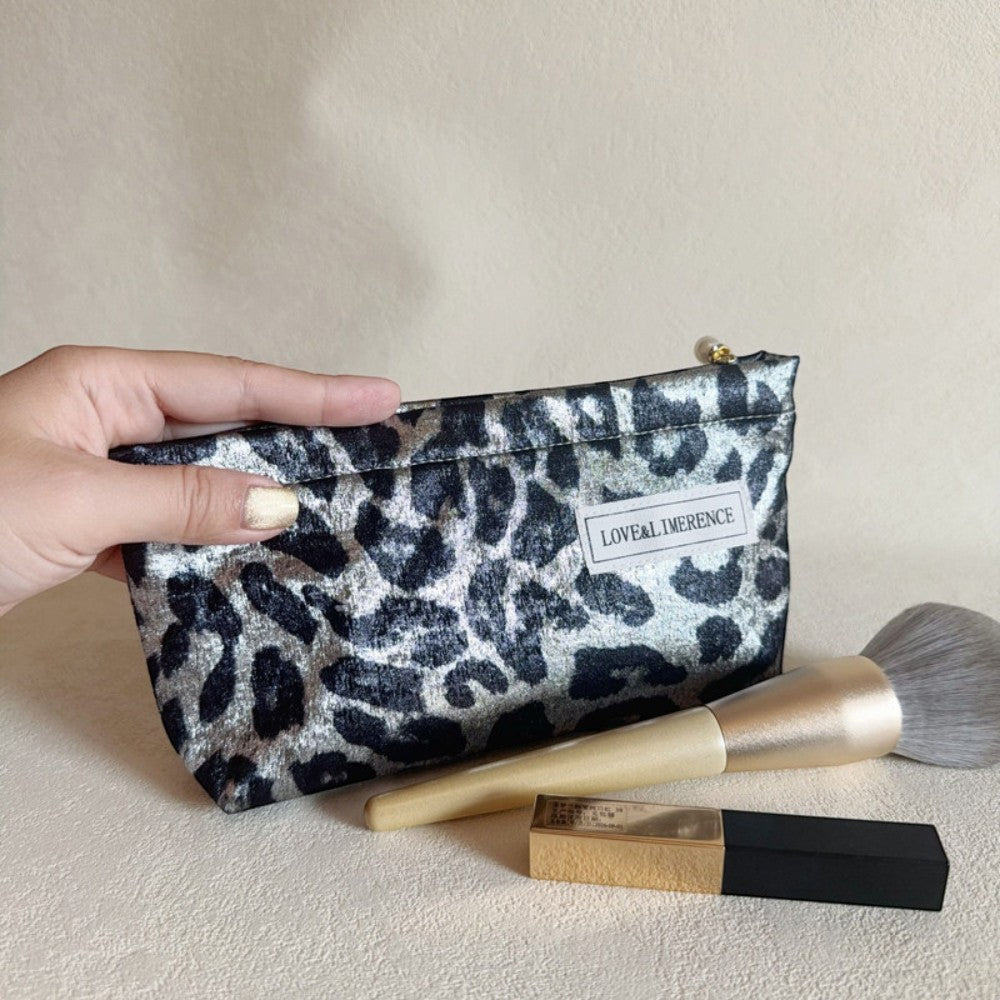 Lumi Flat Pouch　N111