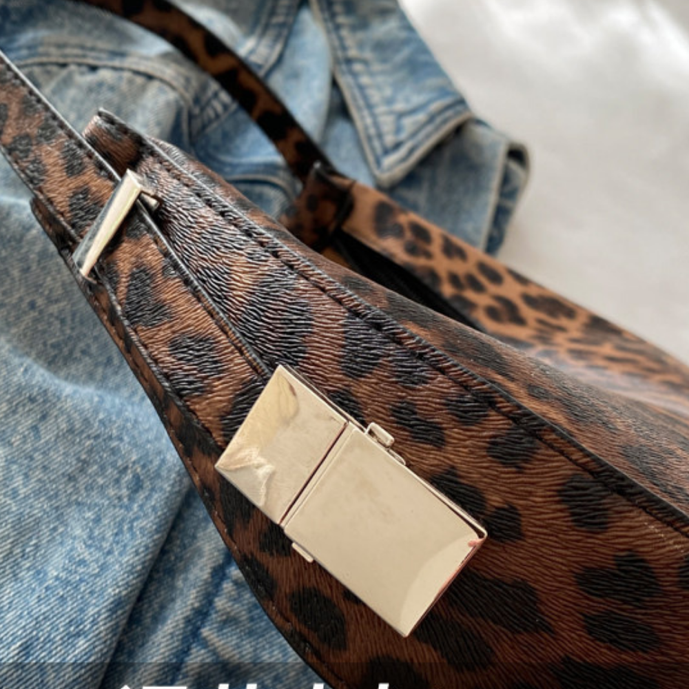 Crescent Underarm Shoulder Bag N151