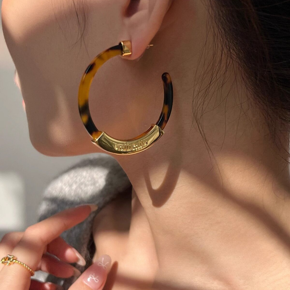Tortoiseshell Hoop Earrings N104