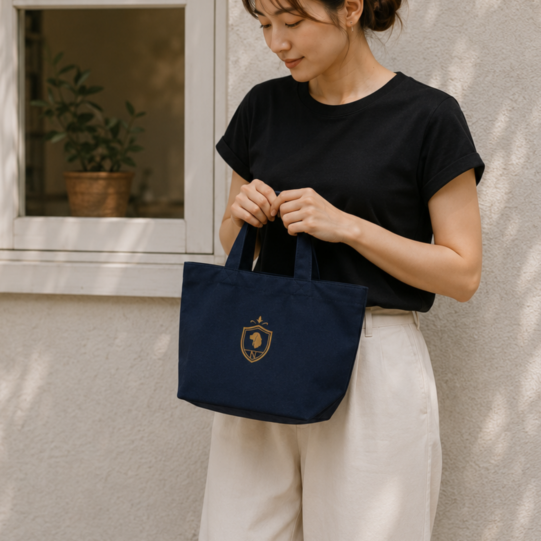 Crest Canvas mini Tote