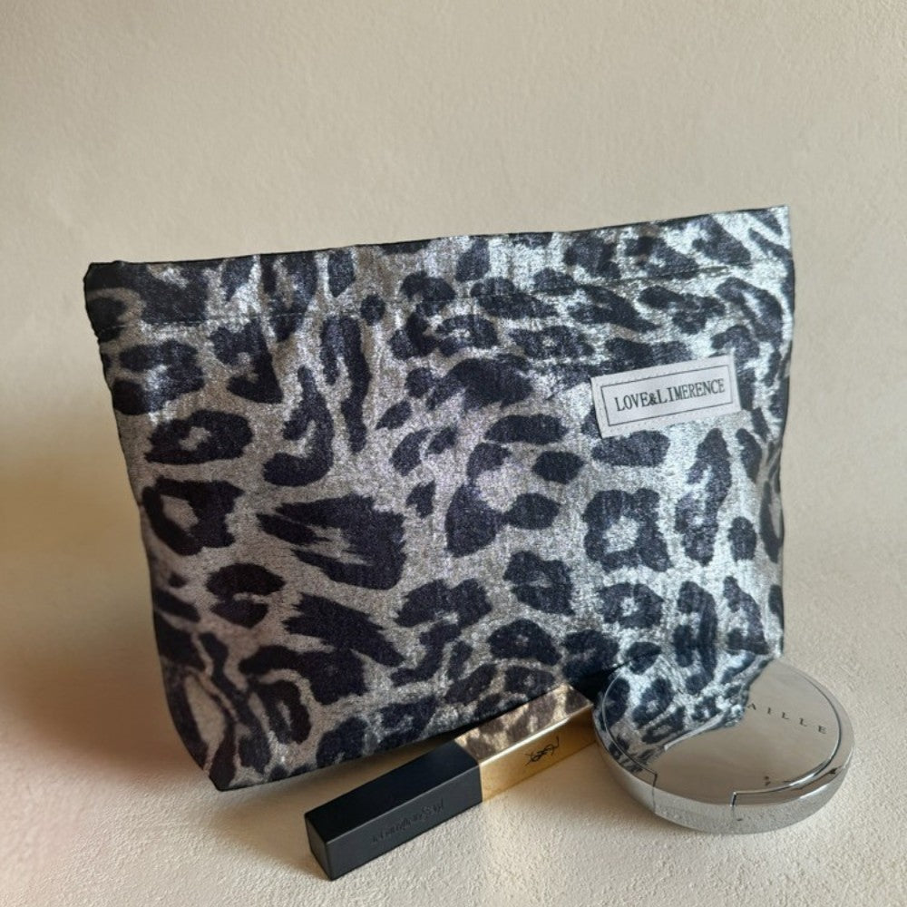 Lumi Flat Pouch　N111