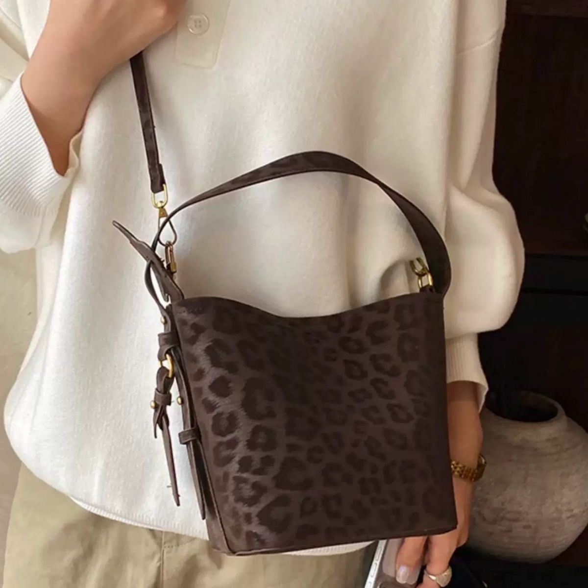 Urban Leopard Bucket Bag N216