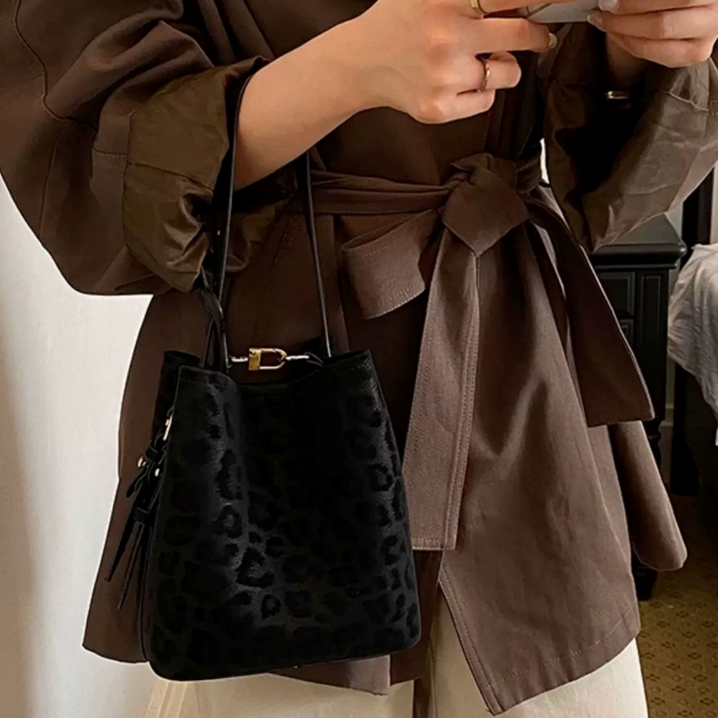 Urban Leopard Bucket Bag N216
