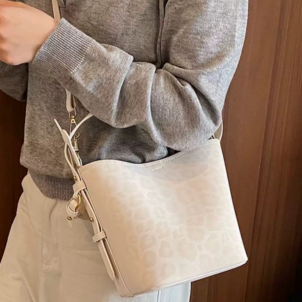 Urban Leopard Bucket Bag N216