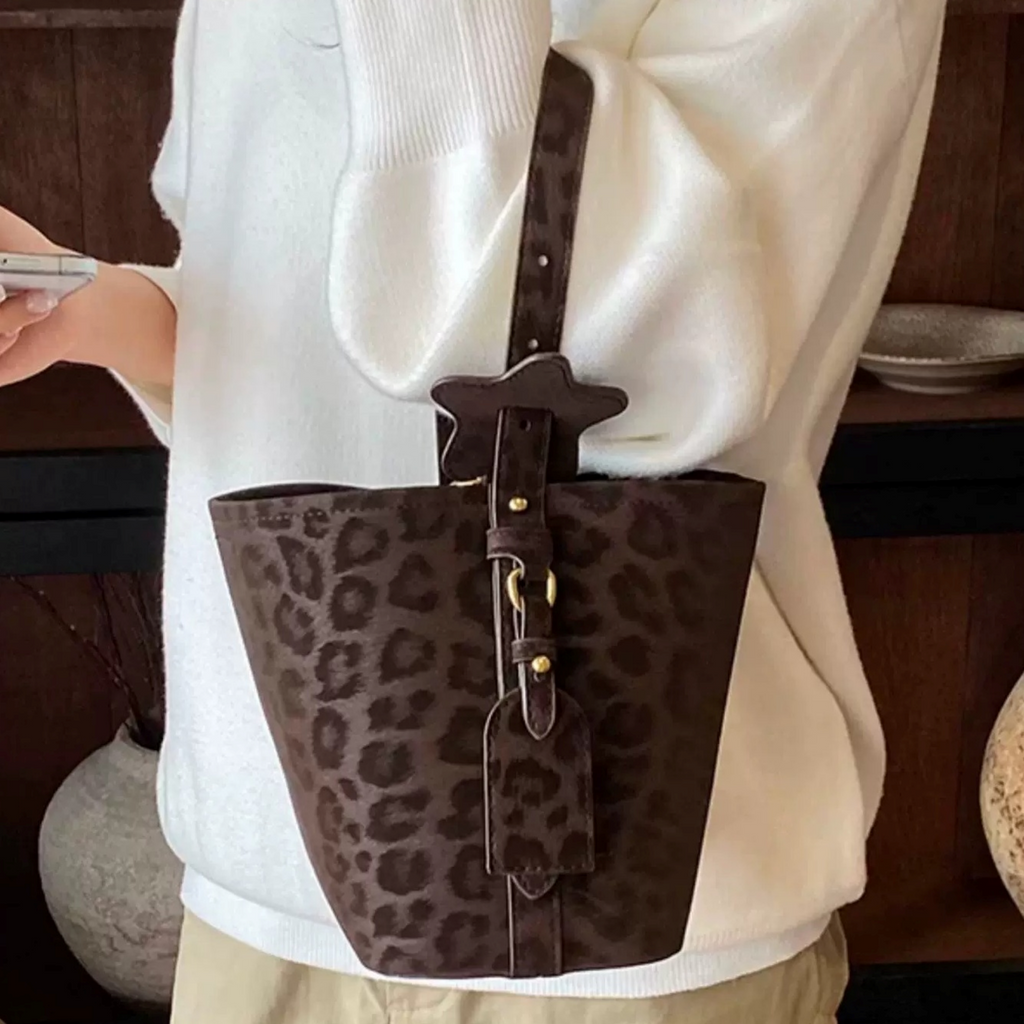 Urban Leopard Bucket Bag N216